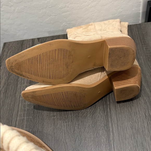 2 pairs of  beige Boots No Boundary both size 8 - Picture 6 of 7